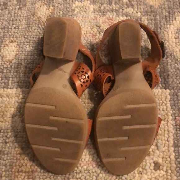 Barbara Barbieri cutout sandals size 8. Very little wear. - Picture 4 of 6
